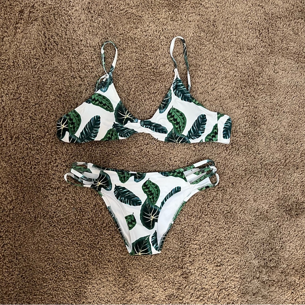 Cupshe Green Floral Bikini Set